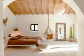 Finca Elements, Comares